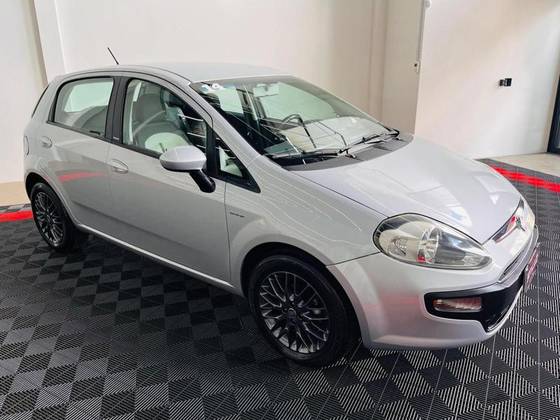 FIAT PUNTO 1.6 ESSENCE 16V FLEX 4P AUTOMATIZADO